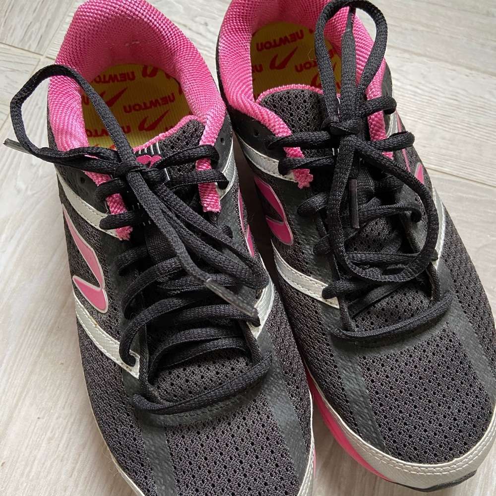NEWTON RUNNING BLACK RUNNING SNEAKER